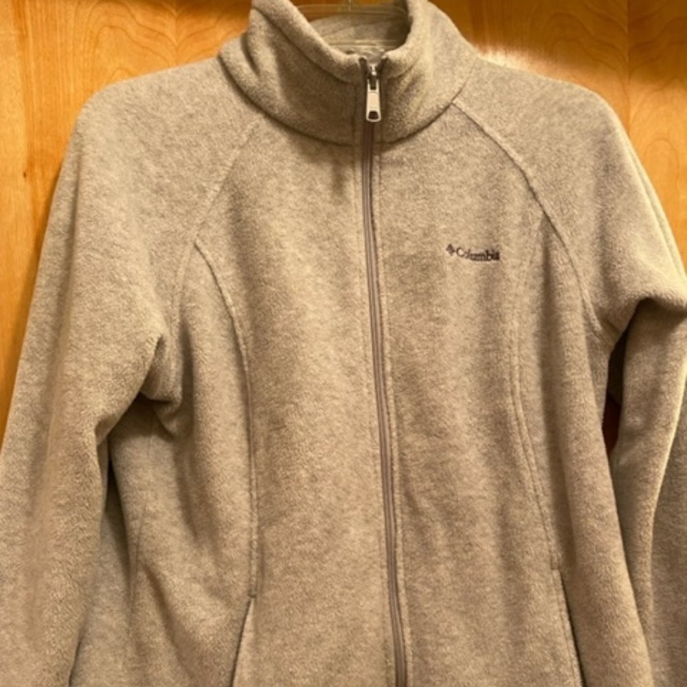 Columbia Women's Zippered Fleece Jacket